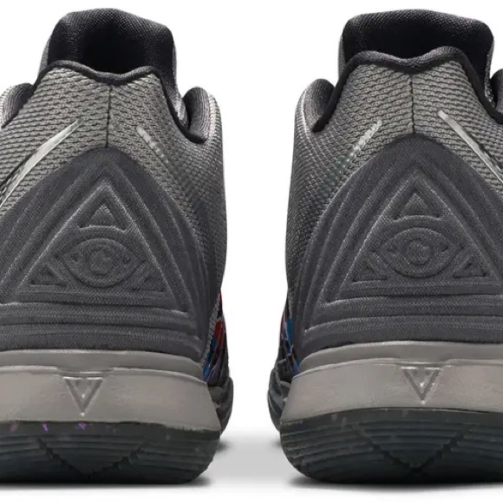 Nike Kyrie 5 Gray Graffiti (GS) - Picture 11 of 12